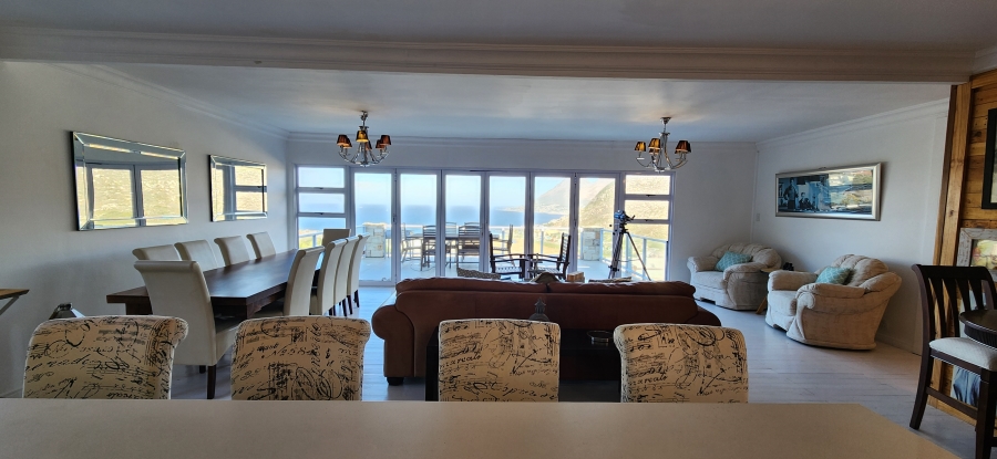 To Let 4 Bedroom Property for Rent in Glencairn Heights Western Cape